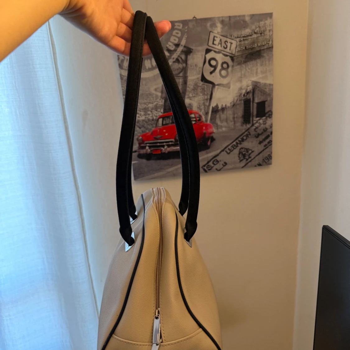 Beige handväska från Lacoste - 3