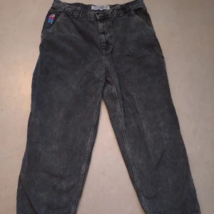 XL Polar Big Boys - Säljer mina polar big boys. Sitter as nice och baggy. Har dock stora hål i hälarna därför sänkt pris