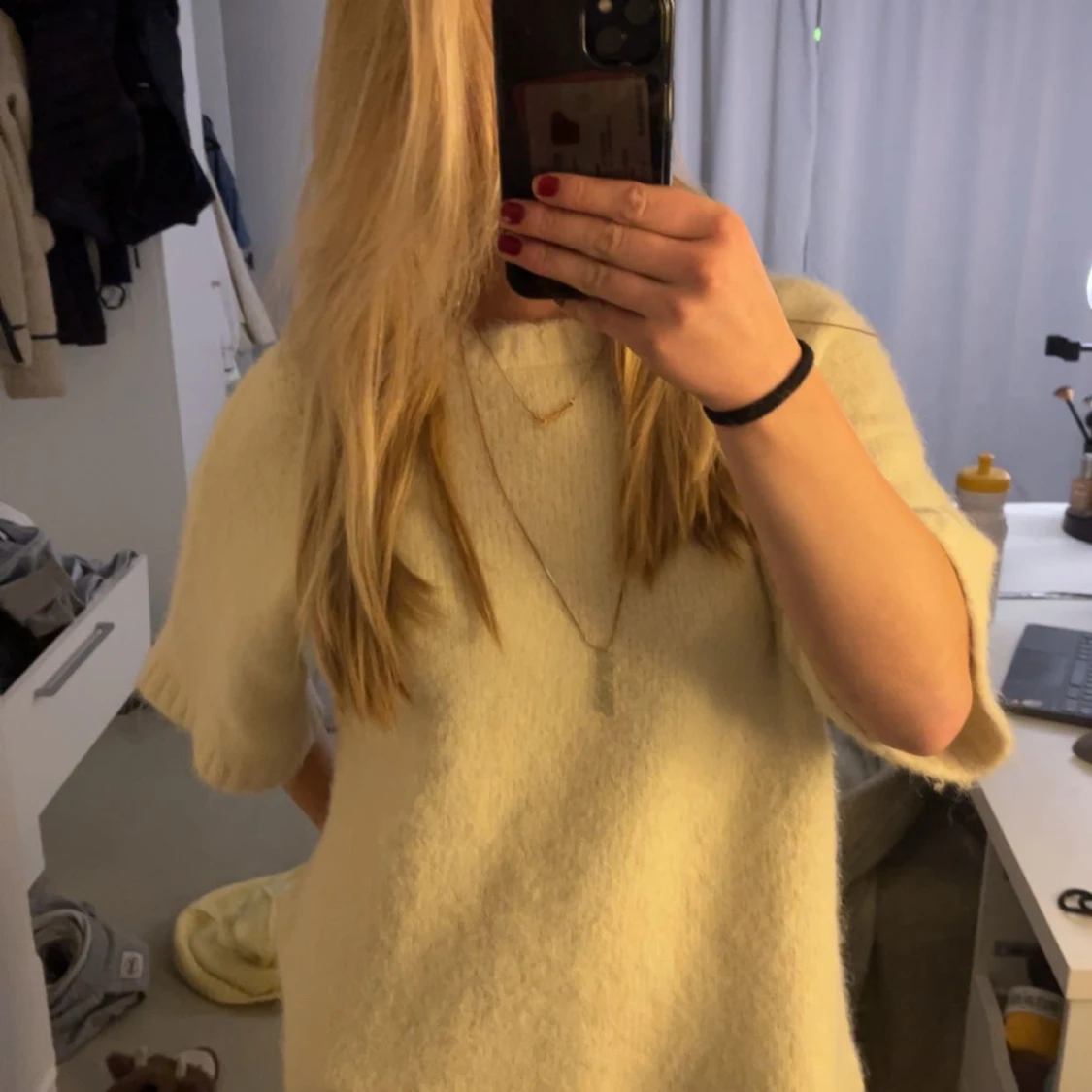 Trenig stickad Tshirt - 1