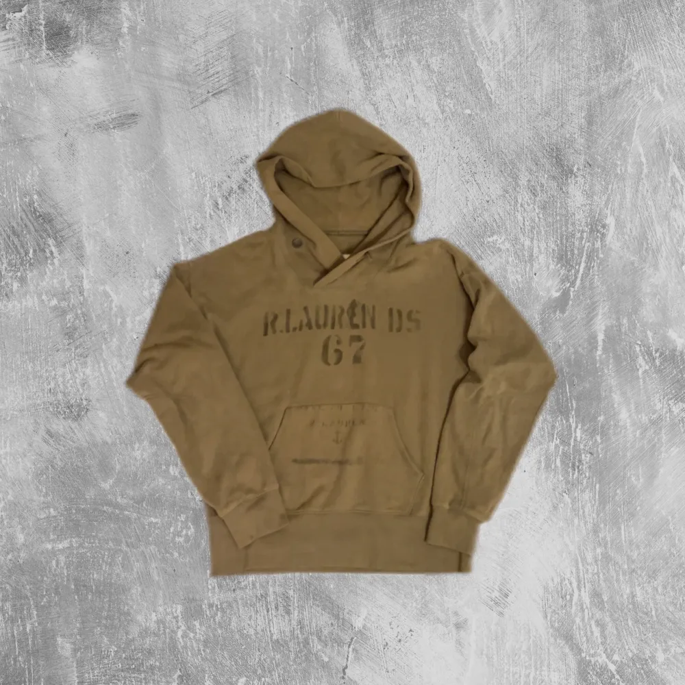 Väldigt snygg hoodie från Ralph lauren, storlek M. Inga defekter, väldigt bra skick. För fler frågor kom privat . Hoodies.