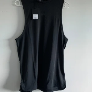 Linne - Träningslinne från Myprotein. Storlek xs. Helt nytt. Aldrig använd. Orginalförpakning följer med. 