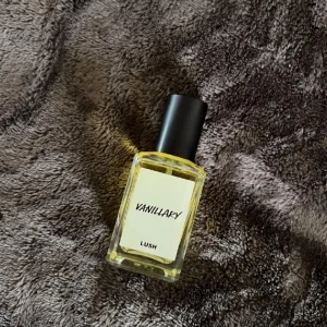 Parfym - Parfym från lush. Endast testad.