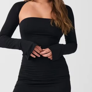 Gina klänning  - Xs använd en gång 