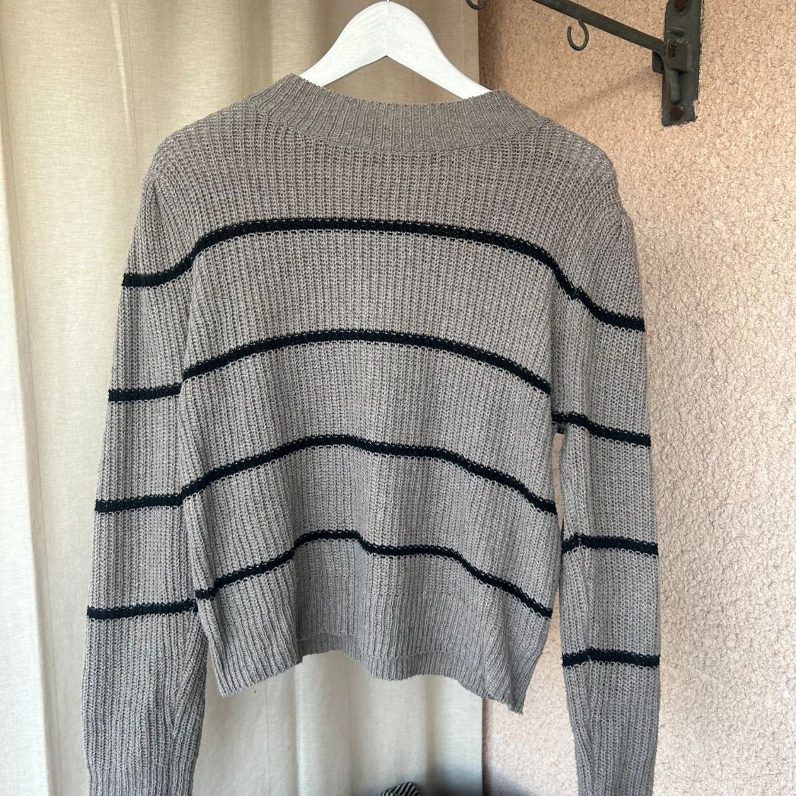 Randig stickad tröja - 90