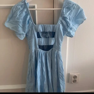 Hollister klänning - Jättefin klänning från hollister. Använd 1 gång. Storlek XS men passar en S. 