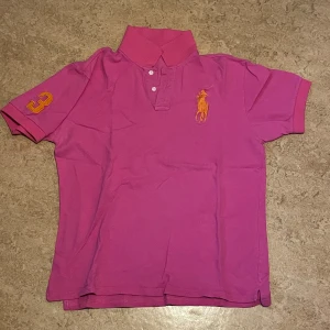 Polo Ralph Lauren piké - Bra skick, för liten för mig dock, står dubbel xl men passar perfekt i L och M