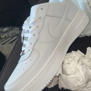  sneakers 40 - Helt nya Sanna i storlek 