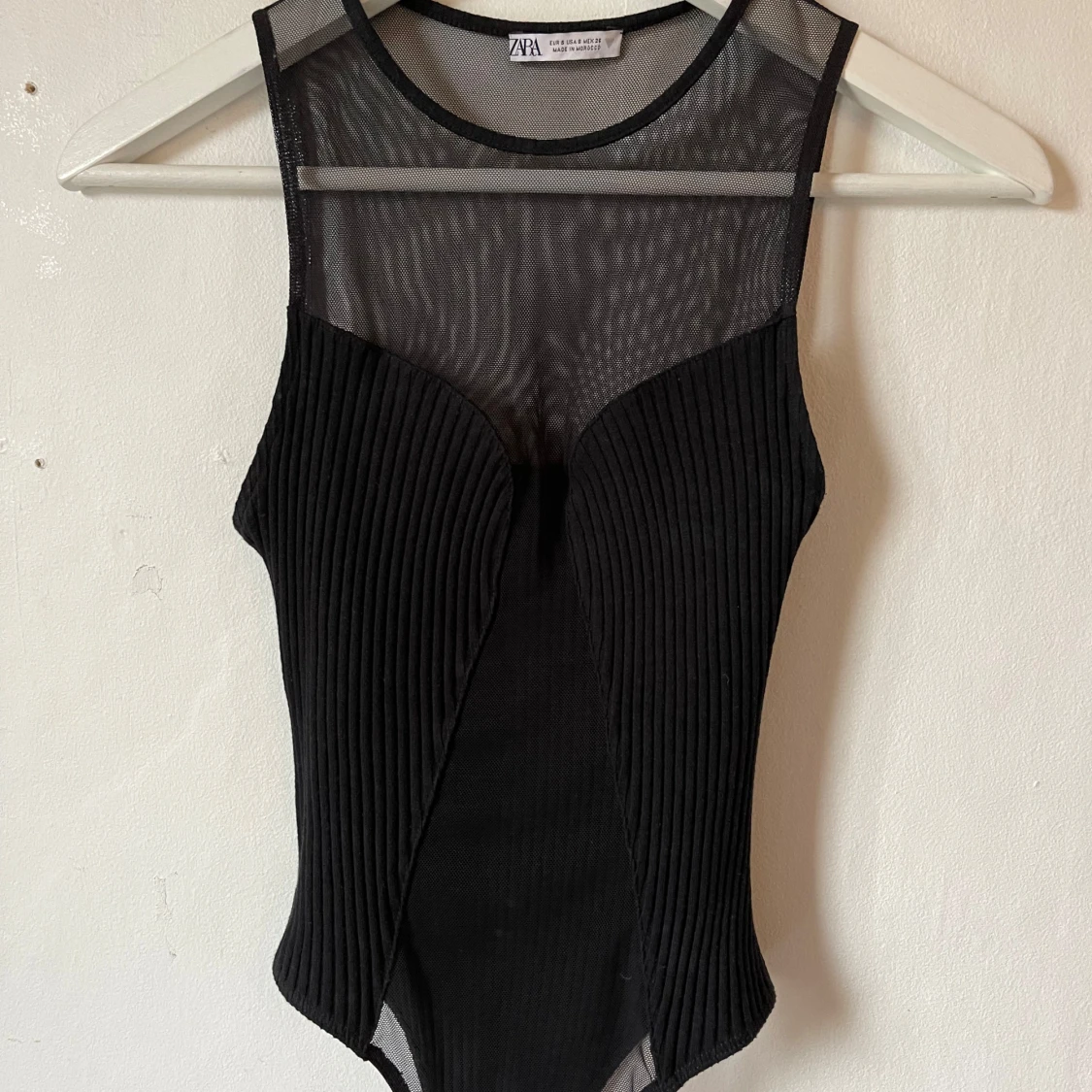 Svart ärmlös topp från Zara