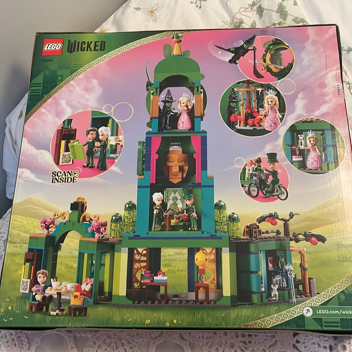 LEGO Wicked - Welcome to Emerald City