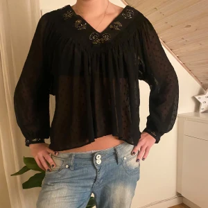 Blus Zara - Jättefin blus från Zara. Köpt för ca 2 år sedan 