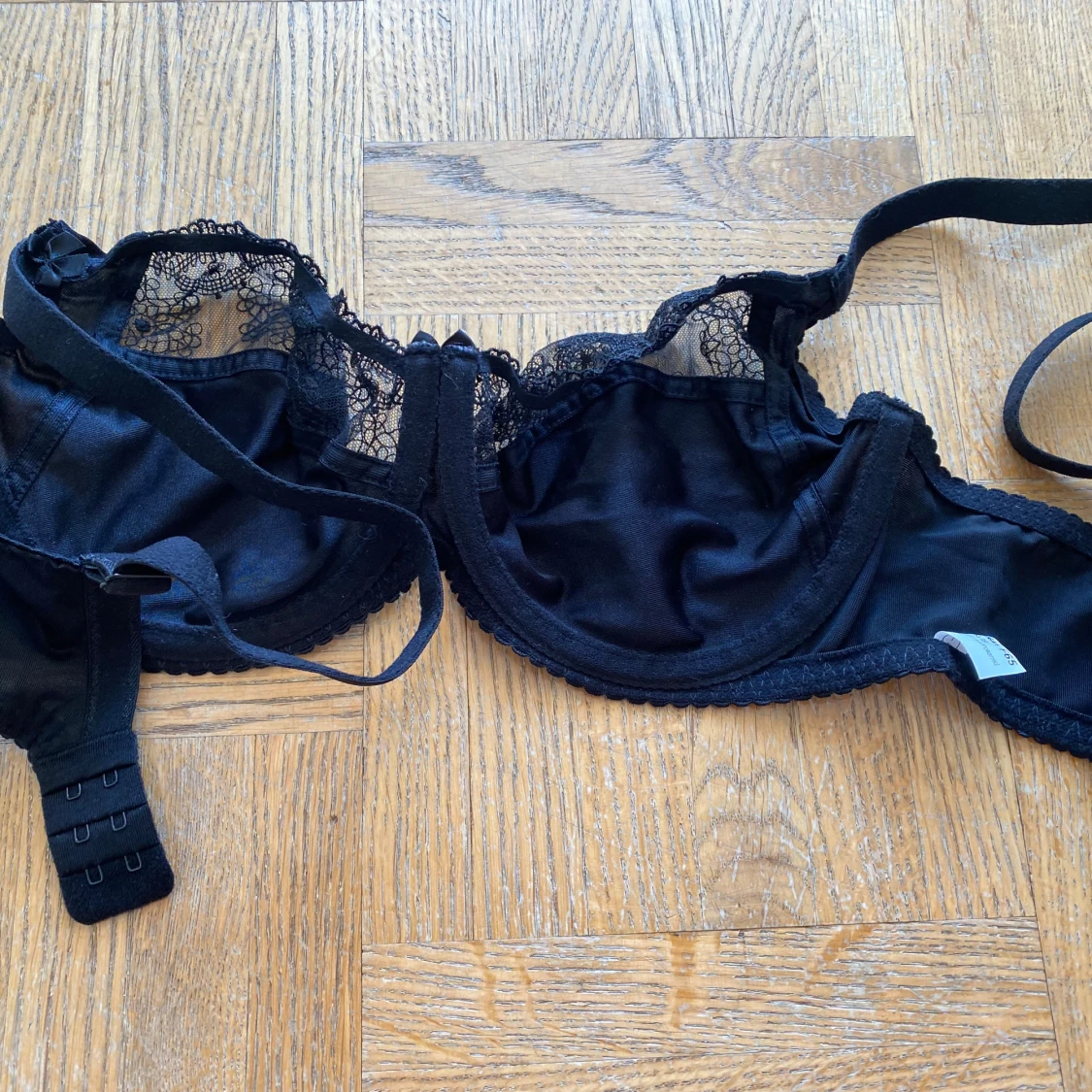 Svart spets-bh - 91