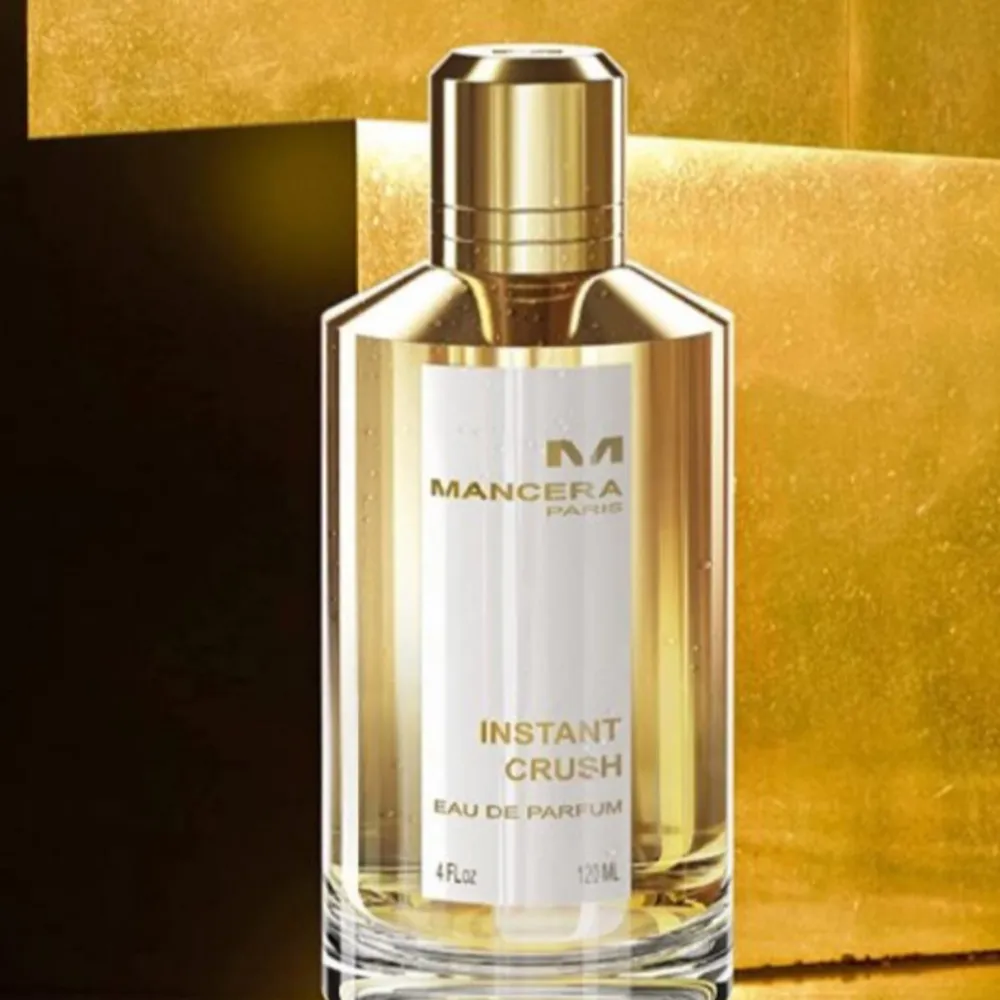 Mancera Instant Crush eau de parfum 120ml  Endast testad. Nypris 1200kr Doftnoter av bergamott, mandarin, persika och hallon, jasmin, rosor, patchouli och sandelträ. Parfym.