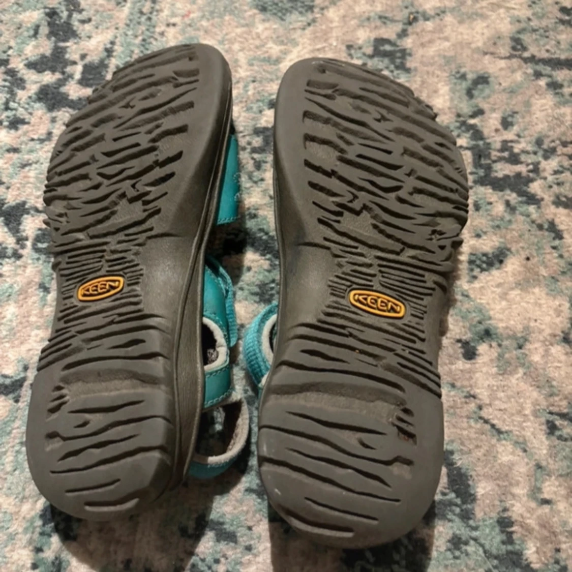 Turkosa sandaler från Keen - 92