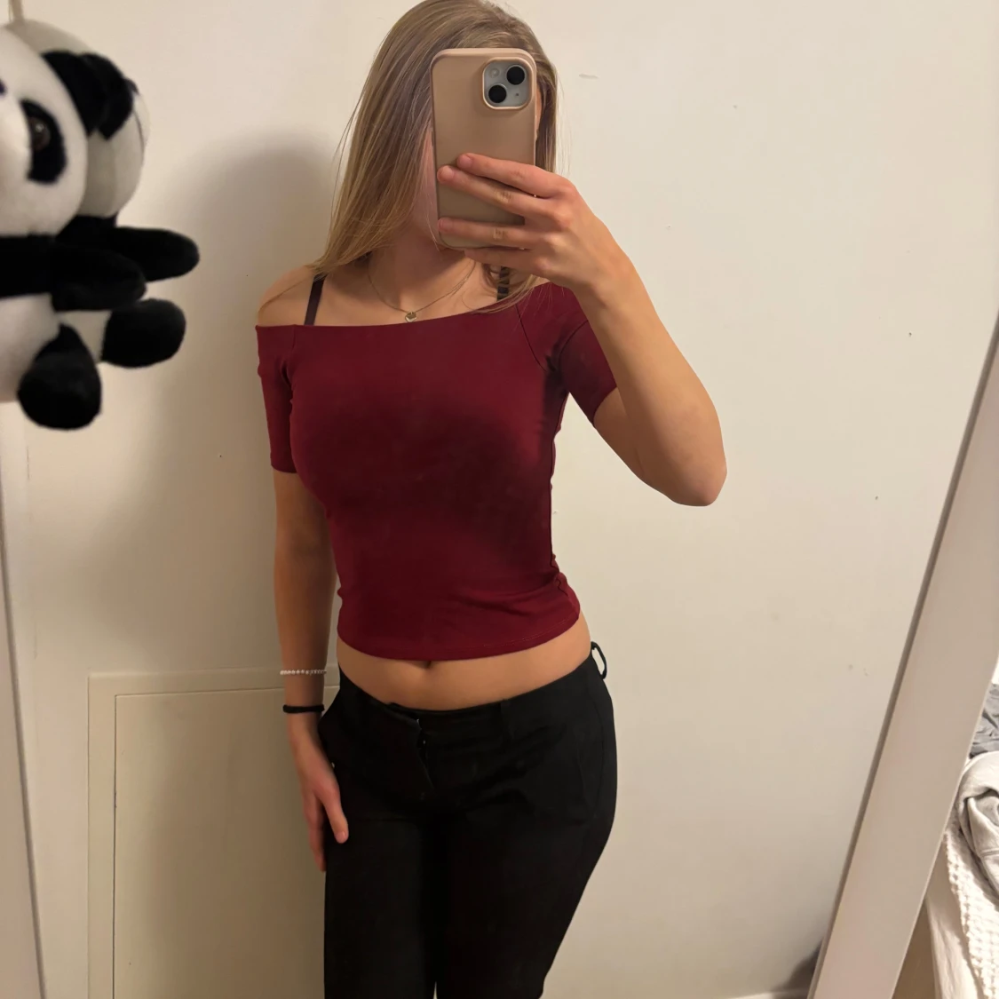 Vinröd offshoulder topp - 90