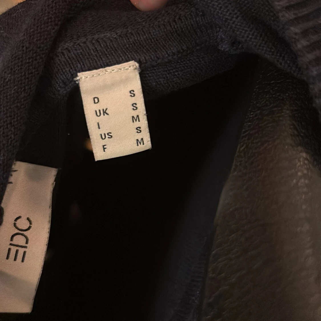 Svart hoodie från EDC - 93