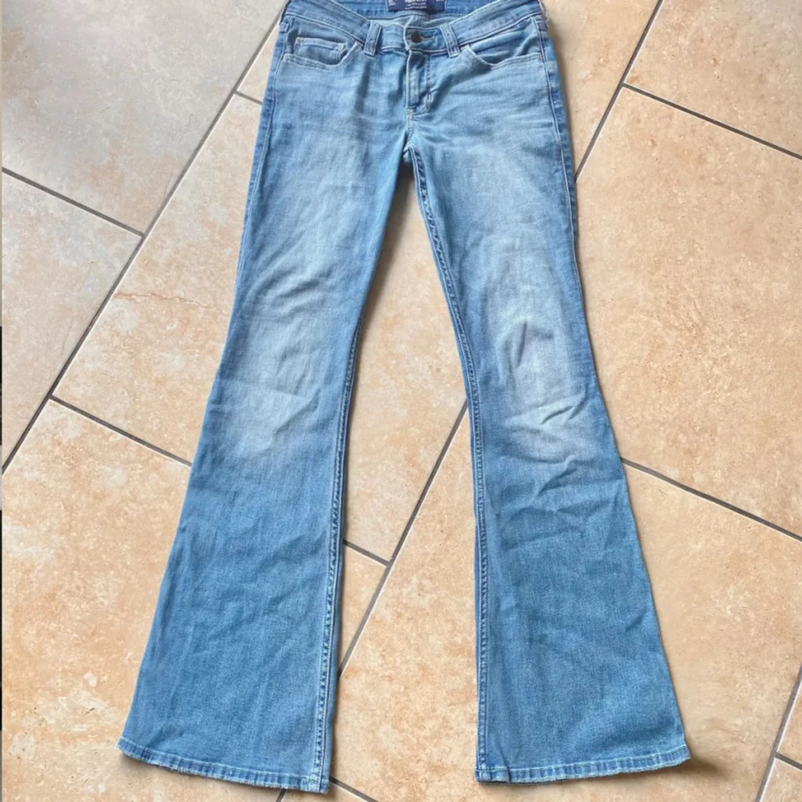Blå bootcut jeans - 90