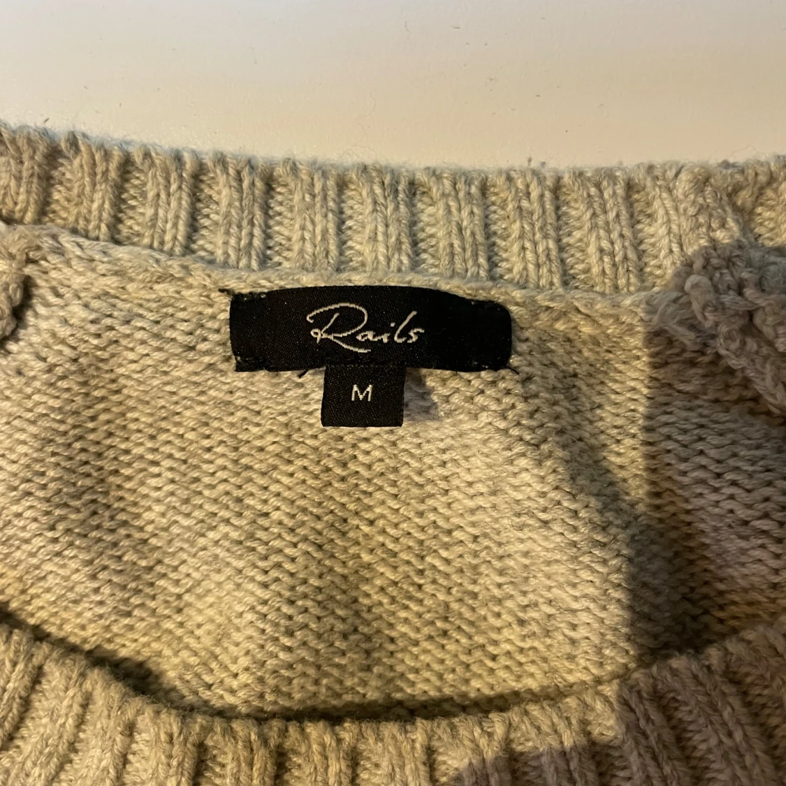 Grå stickad tröja från Rails - 91