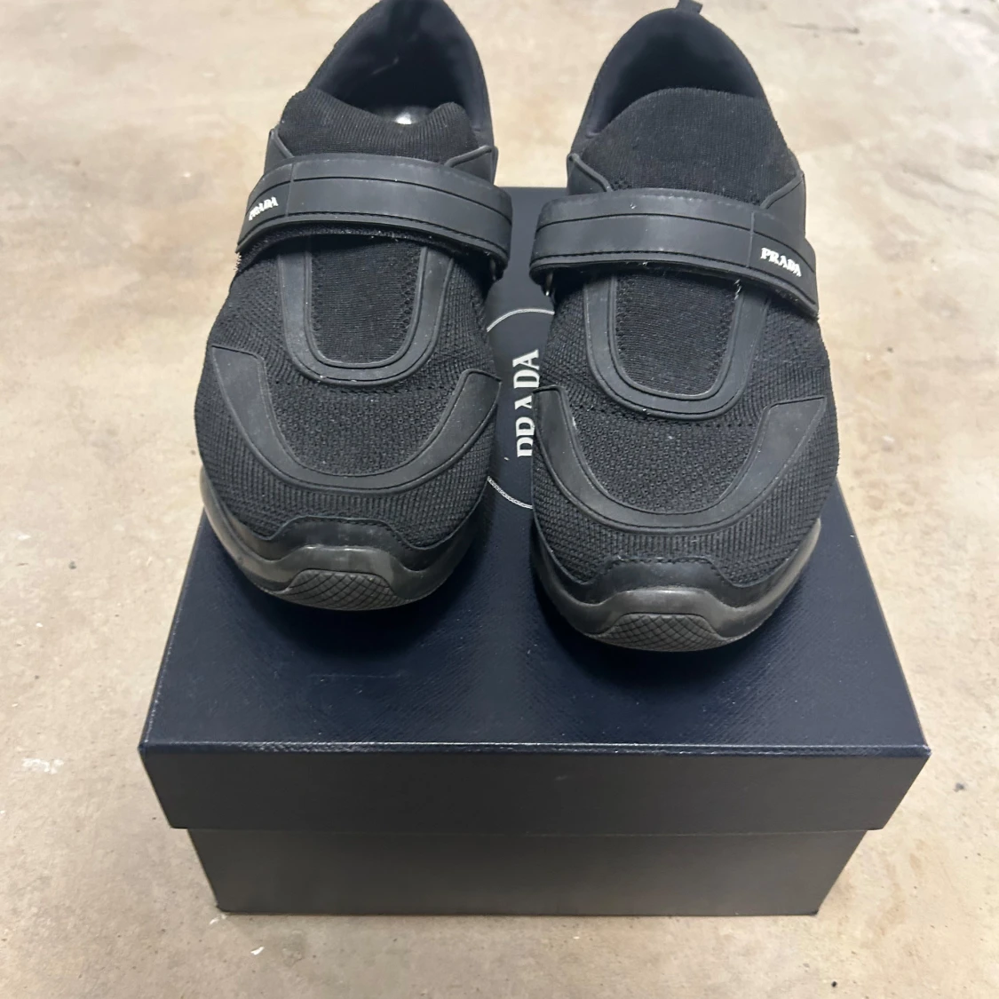 Svarta Cloudbust Prada sneakers - 91