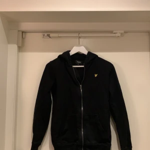Lyle&scott sip up  - Riktigt snygg sip up. Kontakta om du är intresserad 