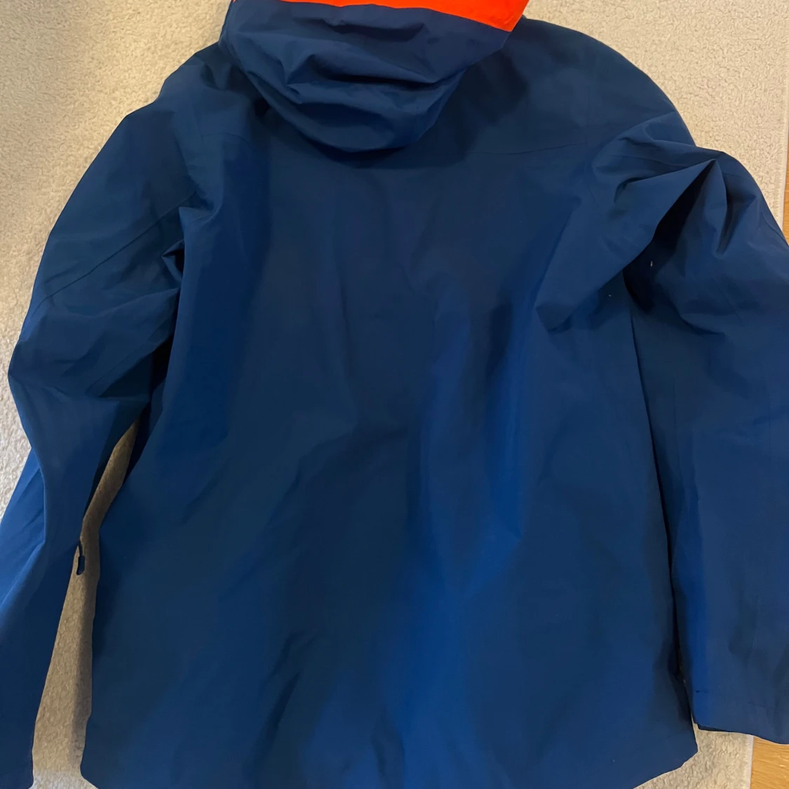  Helly Hansen jacka  - 91