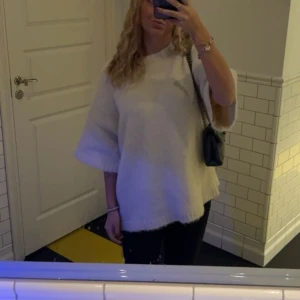 Stickad nakd tröja  - Stickad tröja från Moa Mattssons kollektion med Nakd. Passar perfekt till alla tillfällen!💓