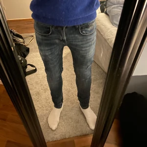Slim Fit Jeans - Hej! Säljer dessa slim fit jeans från Gabbiano. Ett par snygga jeans som passar till det mesta. Har du frågor är det bara att ställa.🤩