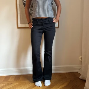 Low waist jeans  - Säljer dessa så snygga low wasit byxor🥰🥰