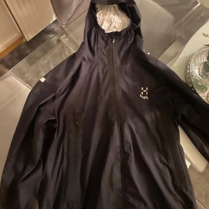 Halflöfs L.I.M Proof Jacket  - Storelk M, bra skick, köptes för 2300   Pris kan diskuteras   