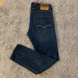 Replay Anbass  - Replay Anbass jeans! | Utmärkt skick utan defekter! | 31 Waist 34 Length men sitter lite kortare i längden ungefär som en 32a. | Ställ gärna frågor innan du köper!