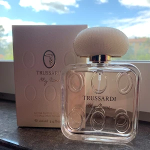 Trussardi My Name - My Name EdP av Trussardi. Strax under 100 ml.