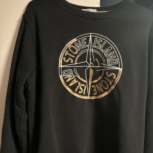 Stone island sweatshirt - Skönt sweatshirt