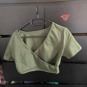 Omlott topp - En omlott topp från shein. Den är i storleken L men inget för mig 