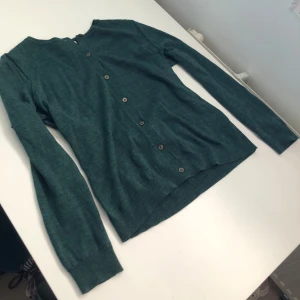 Mörkgrön kofta  - bra skick💞 ganska tunn