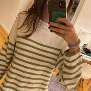 Så fin tröja💚 - Randig grön tröja, i bra skick💕 pris kan diskuteras💕