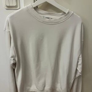 Sweatshirt från Monki - Fin kvalitet