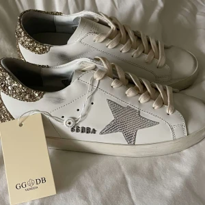 Golden goose skor - Helt nya och aldrig använda, väldigt fina i storlek 38