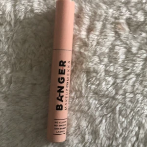 Makeup Mekka - Säljer denna helt oanvända makeup Mekka mascaran!🤩😍😍 Säljer för 25