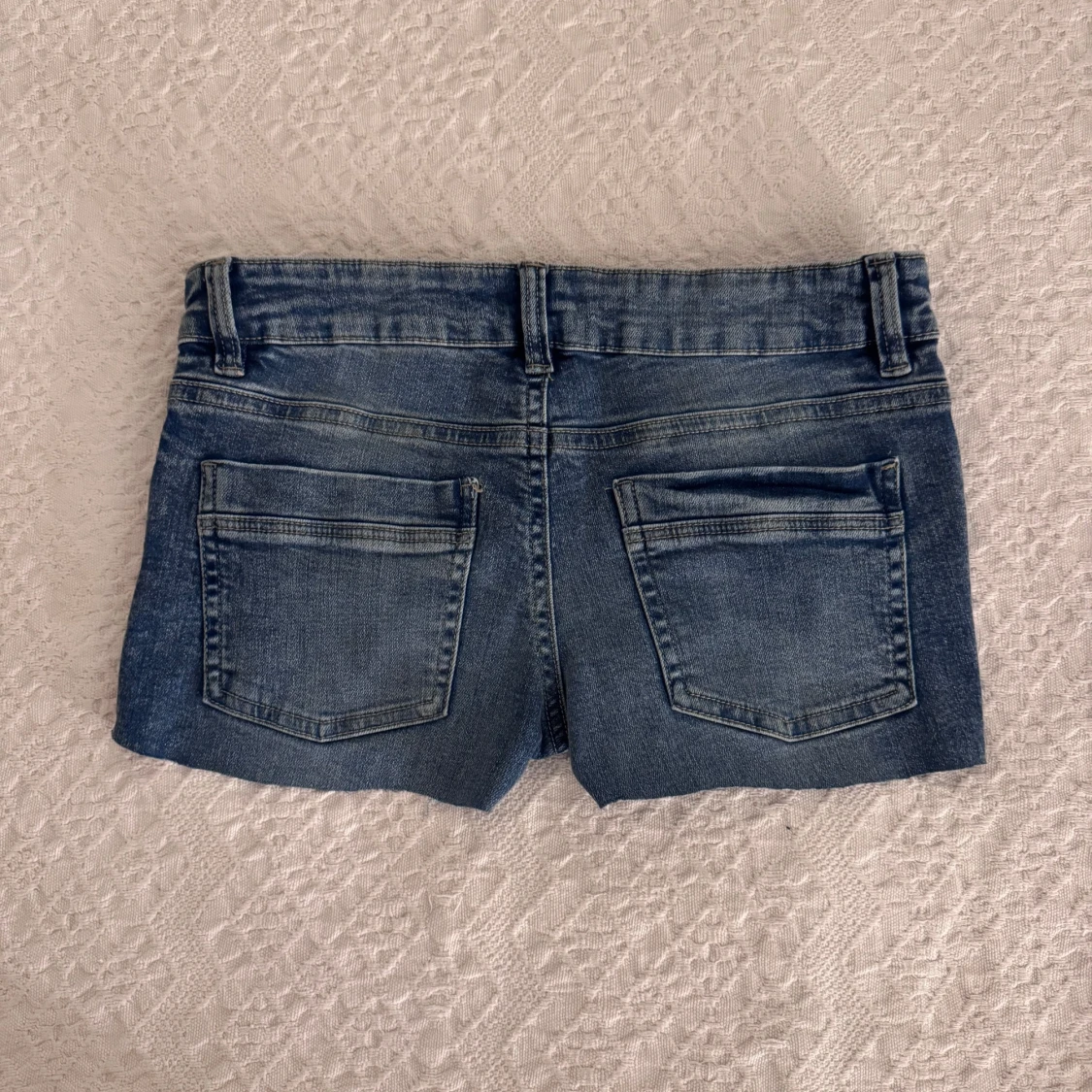 Blå jeansshorts
