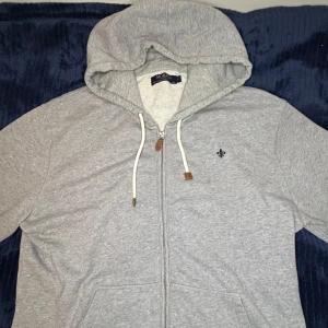 Morris zip - Morris full zip| storlek L| jätte fint skick inga defekter| pris ej hugget|🍾🍾🍾🍾