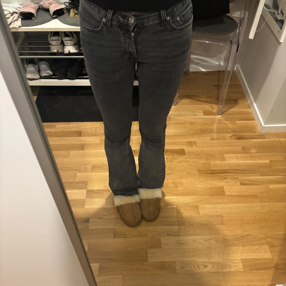 Grå jeans från Gina Tricot  - 1