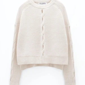 Filippa K tröja - Jättesnygg tröja från Filippa K i väldigt bra skick, kommer bara inte till användning!