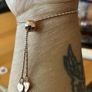 Justerbart 925 armband  - Justerbart Sterling silver 925 armbamd i rose färg i bra skick