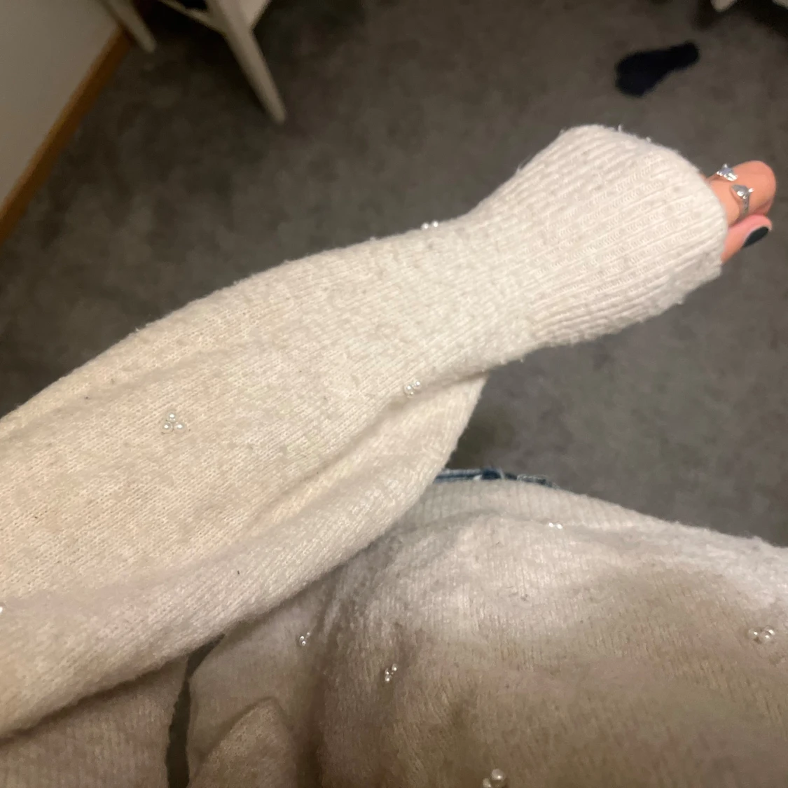 Beig stickad tröja med pärlor - 91