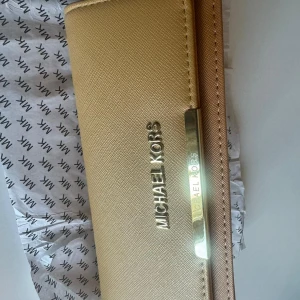 MK plånbok - Den är helt ny😊