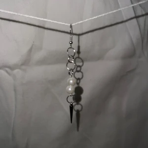 silver örhänge !! - Finns bara en 🫶