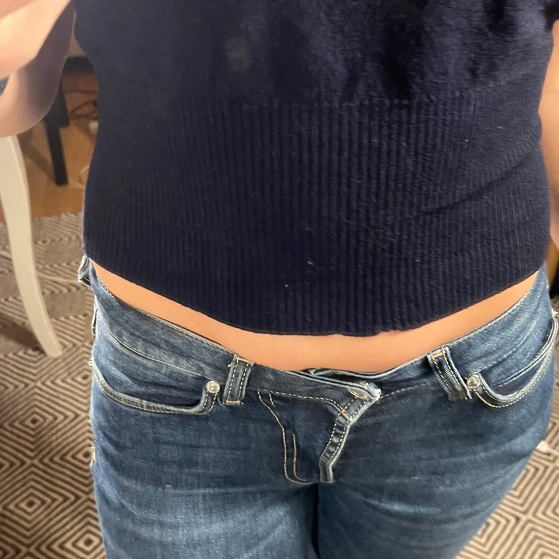 Mörkblå stickad topp - 90