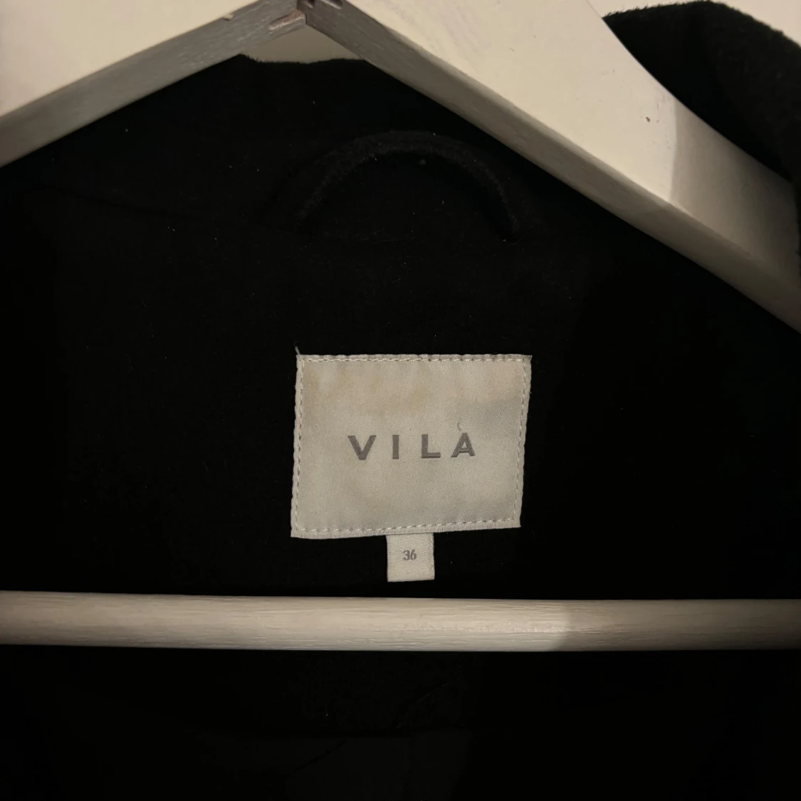 Svart kappa från VILA - 90