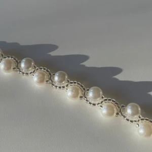 Jasmine - Bracelet - Pearl bracelet with glass pearls and big white pearls. Available in gold and silver 🐩