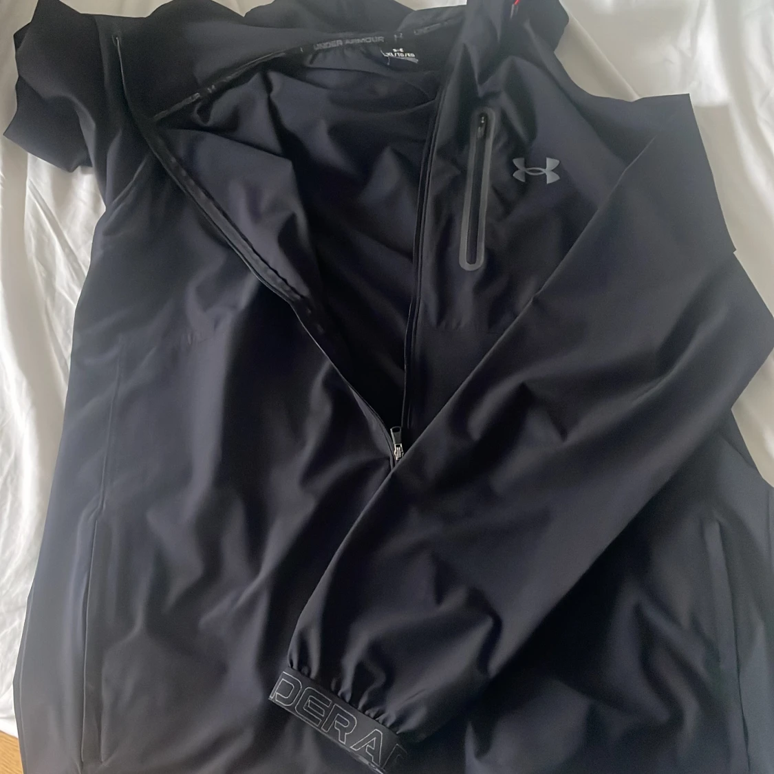 Svart jacka från Under Armour