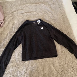 Träningströja - Långärmad träningströja från Lager 157🖤